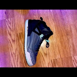 Kids Nike Jordan’s Size 6